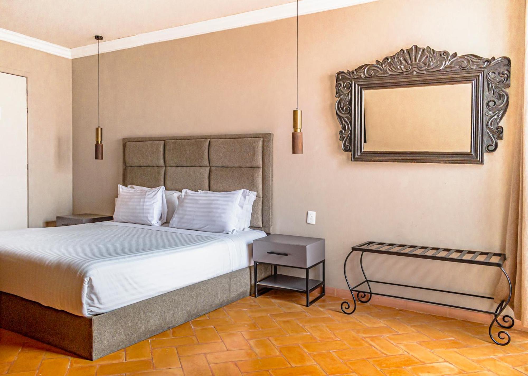 Mikaella Hotel 圣米格尔－德阿连德 外观 照片